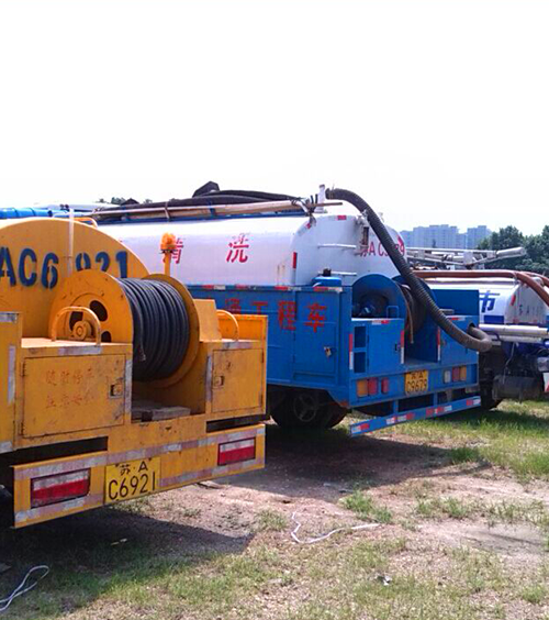 高壓清洗、吸污設備車(chē)